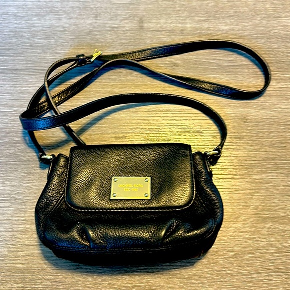 Michael Kors Black Pebbled Leather Cross Body Bag Excellent Condition - Picture 1 of 5